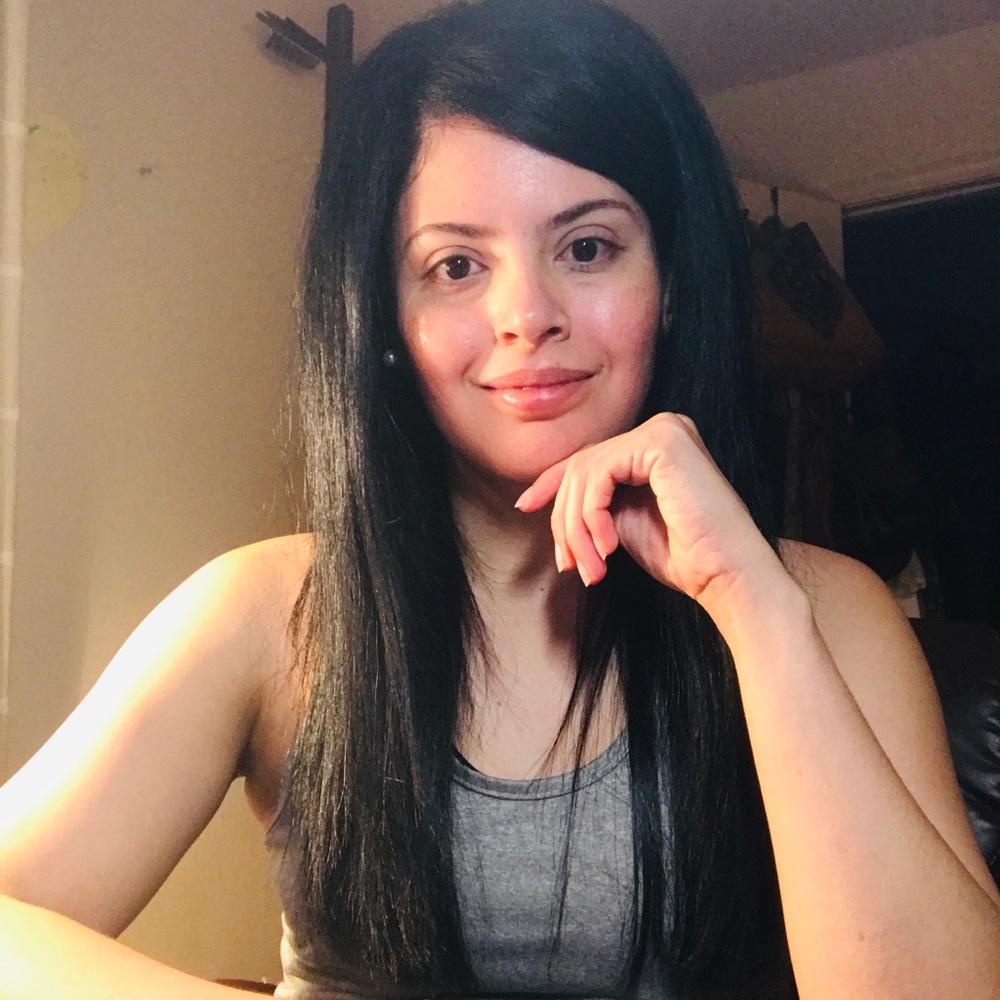 Meet your Posher, Alma